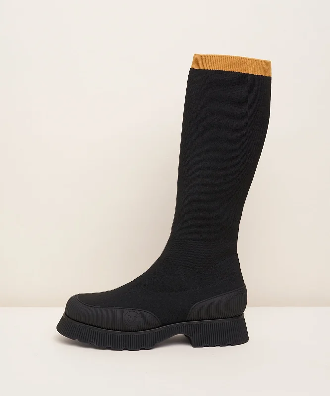 Hera Rubber Soled Ankle Chelsea Boot | Black