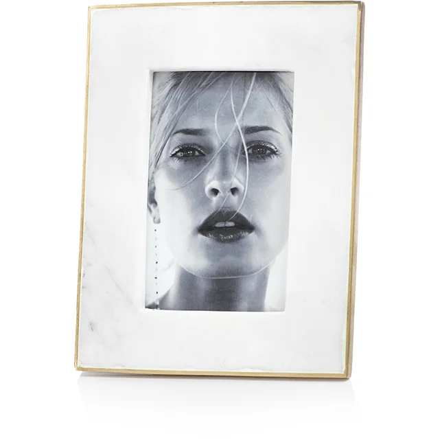 Mannara Photo Frame- 4" x 6"