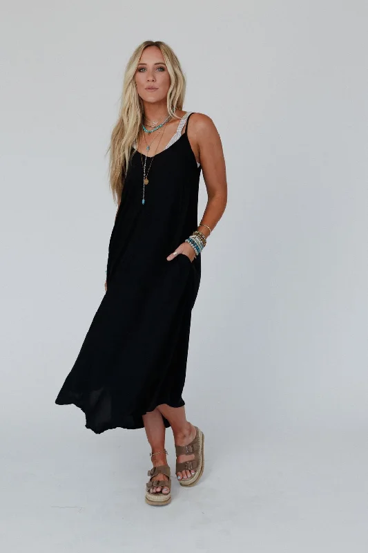 Around The Bend Maxi Dress - Black