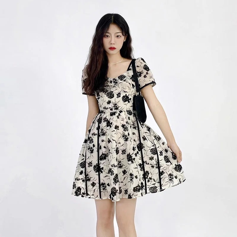 Plus Size Monochrome Floral Korean Dress