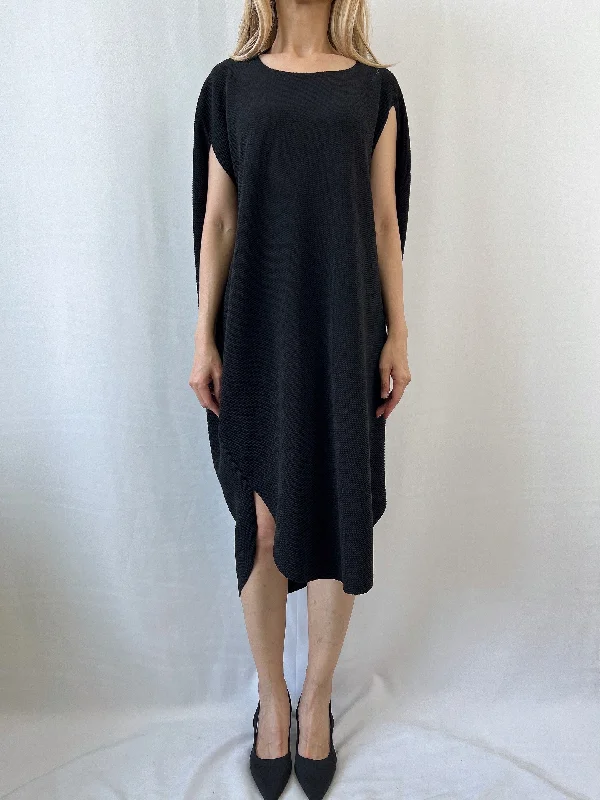 Perm Curve Dress In Black